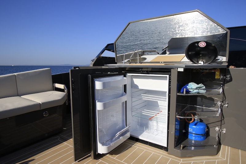 Rio Yachts Espera 34, cambusa