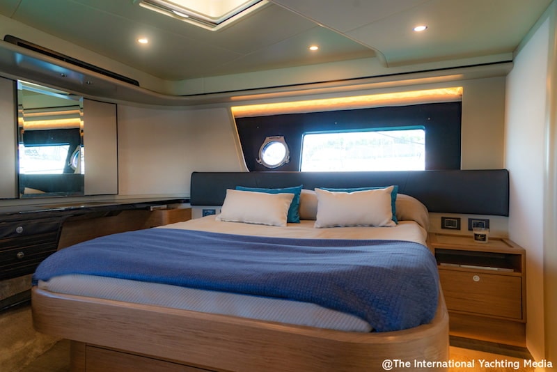 Absolute 62 Fly, cabina VIP Absolute 62 Fly, cabina VIP