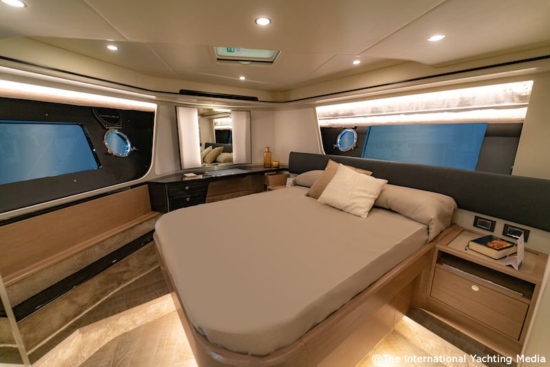 Absolute 62 Fly, cabina Absolute 62 Fly, cabina