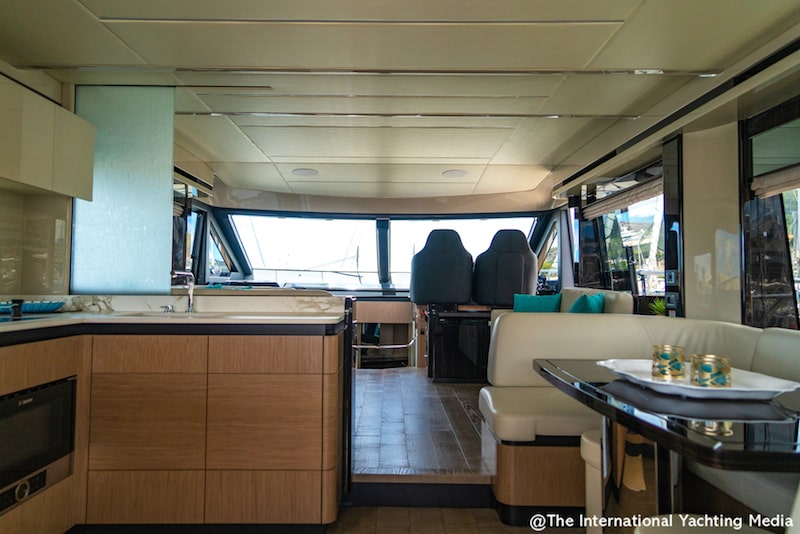 Absolute 62 Fly, salone Absolute 62 Fly, salone