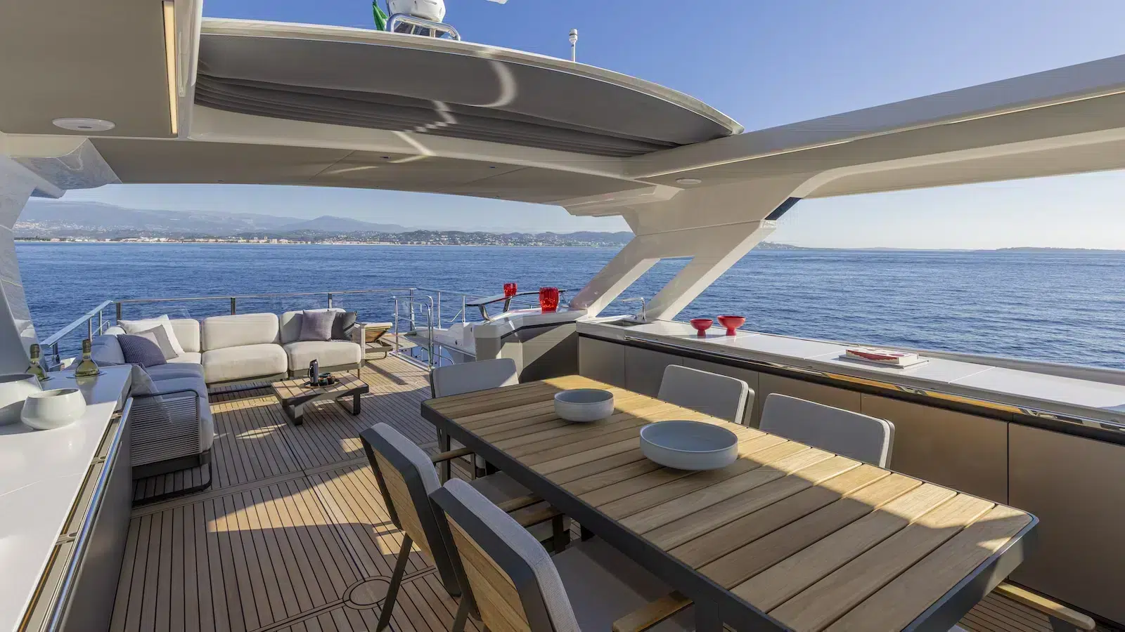 ABSOLUTE-NAVETTA-75-exteriors-9