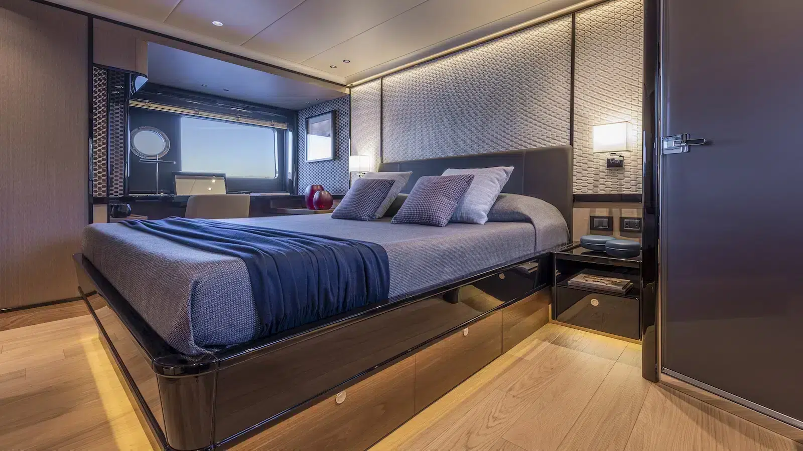ABSOLUTE-NAVETTA-75-interiors-4