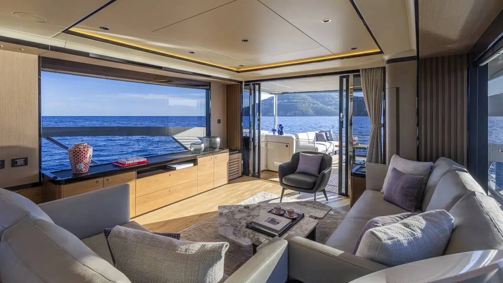 ABSOLUTE-NAVETTA-75-interiors-6