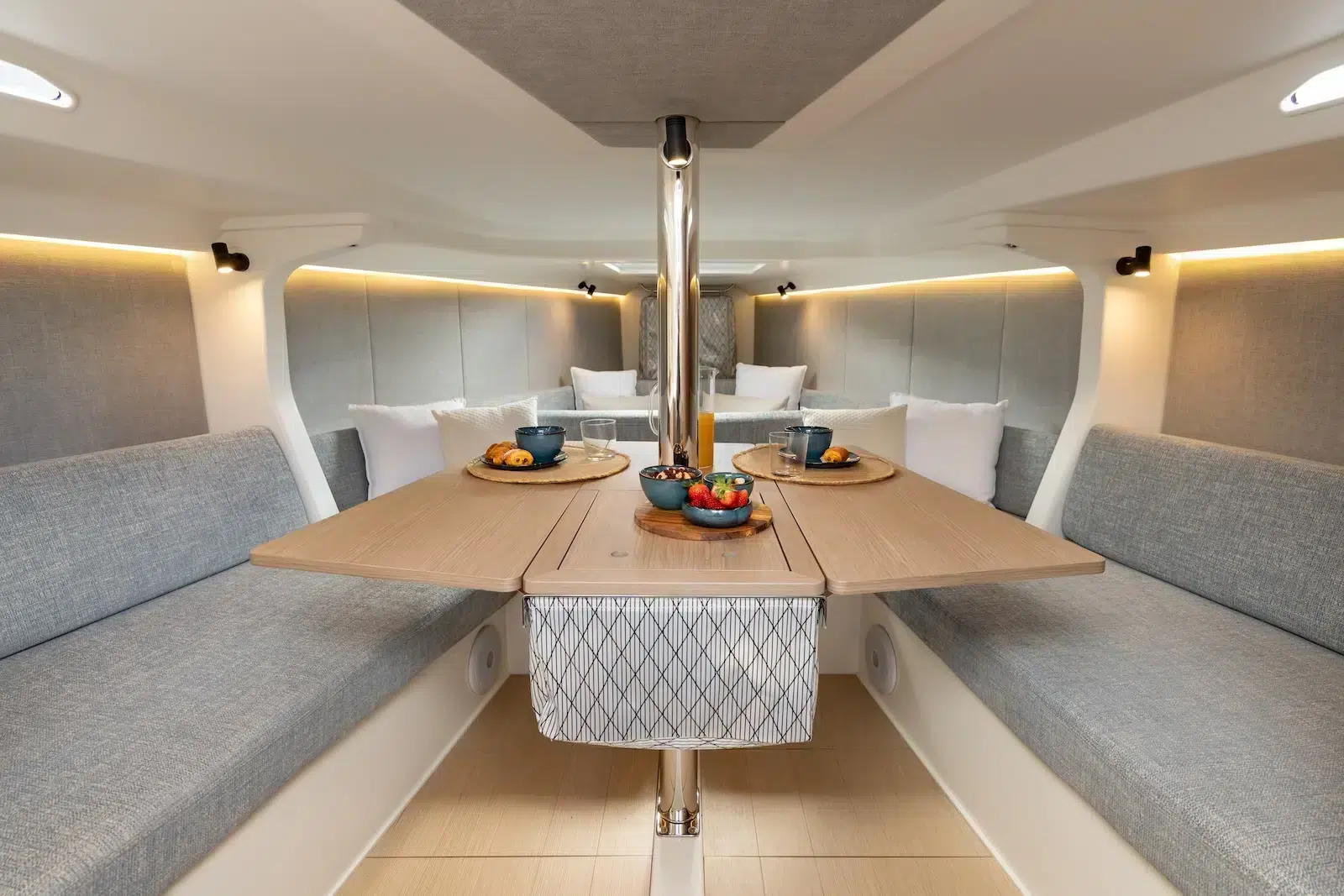 Grand-Soleil-Blue-Day_Layout_OpenTable