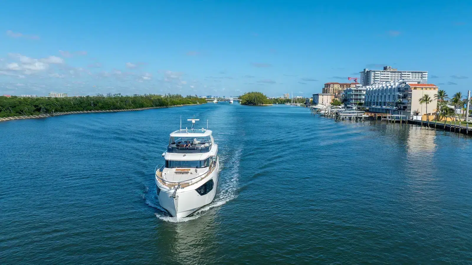Navetta-70-Absolute-Yachts-bow