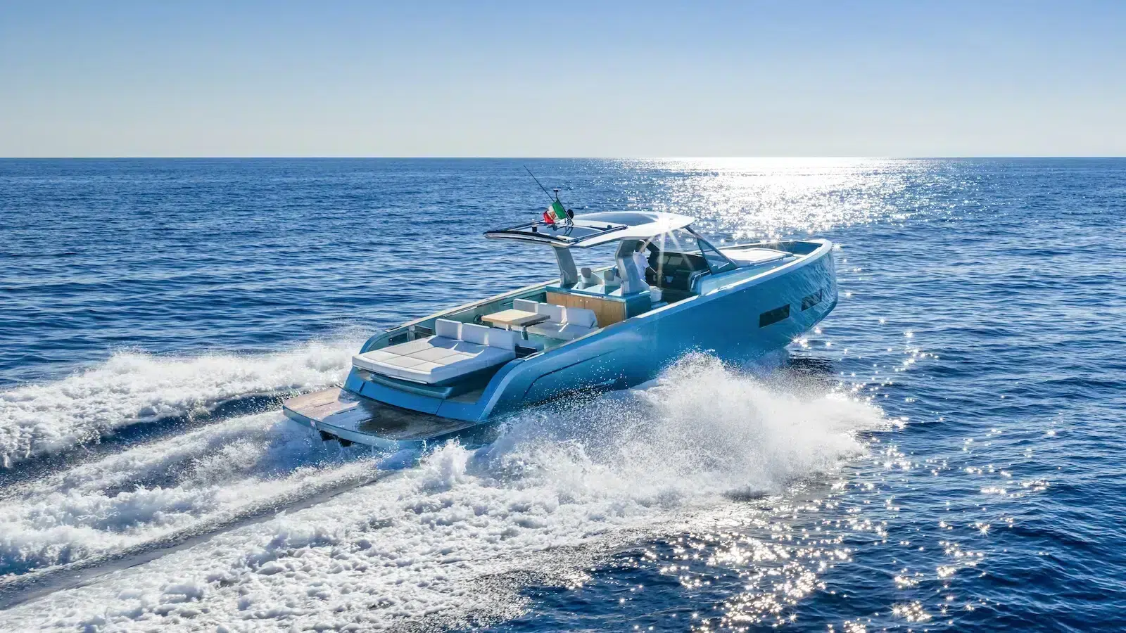 Pardo-43-running-stern