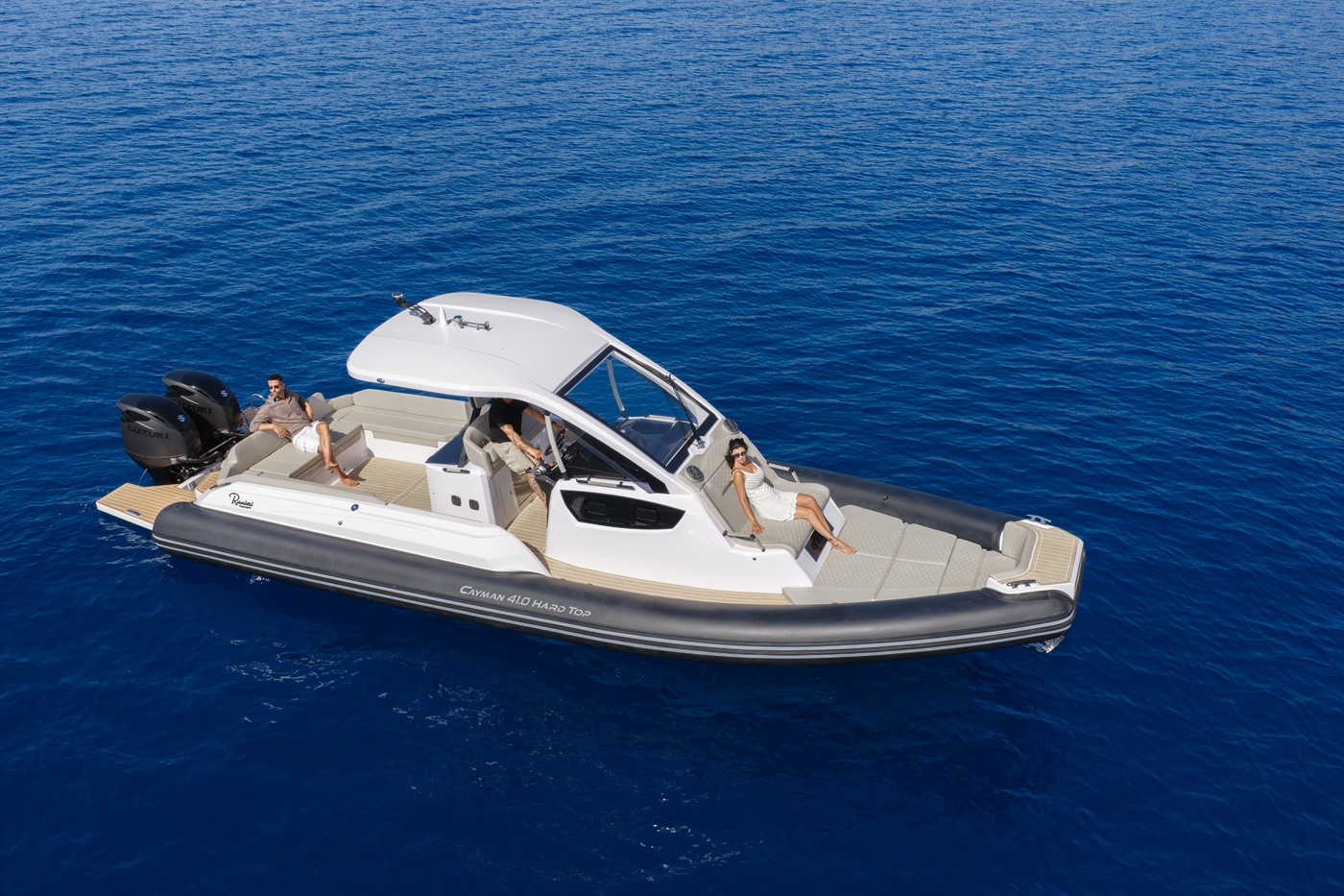 ranieri international Cayman 41.0 Hard Top